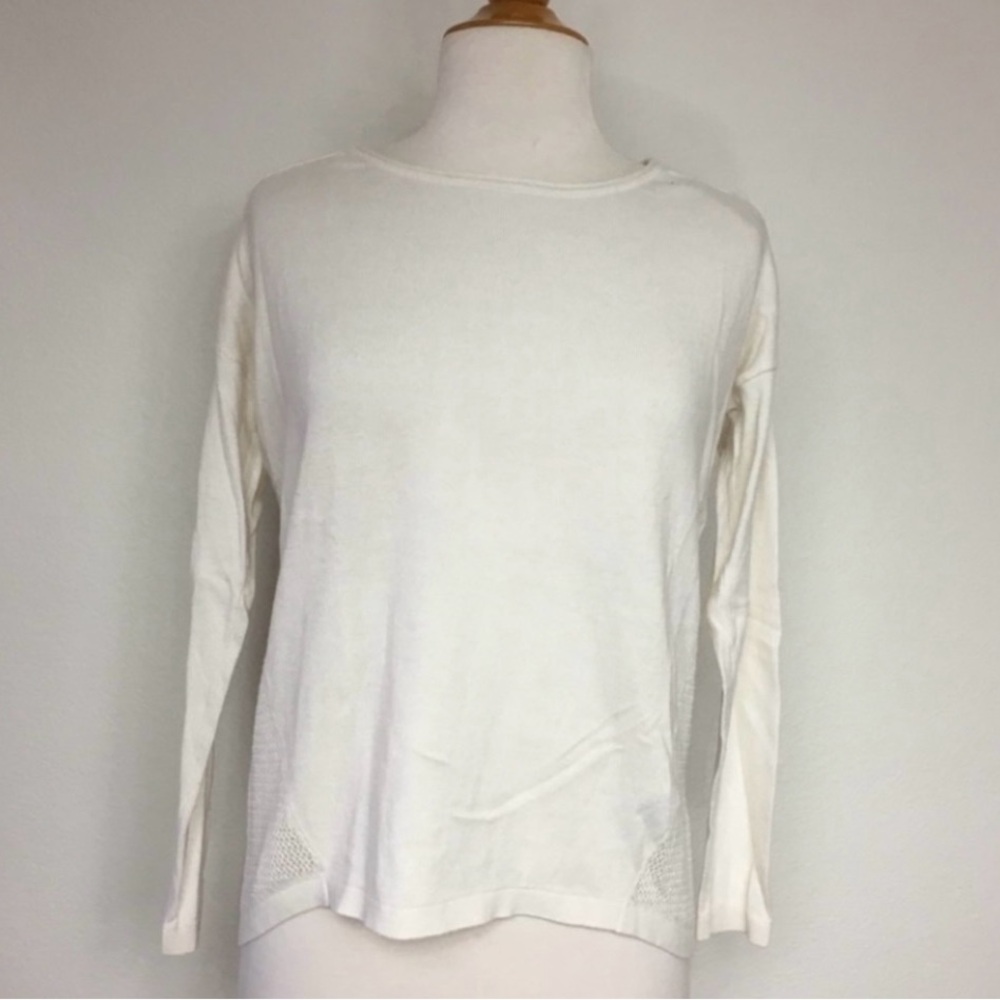3/$25 Banana Republic Women Cream Perforated Back Knit Sweater Size Small Preppy